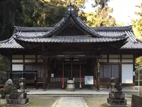 瀧安寺の本殿・本堂