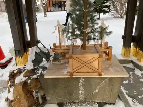 西野神社の手水舎