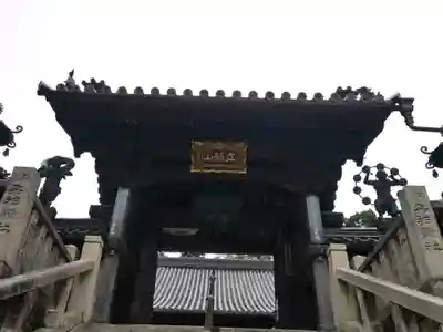 柳谷観音 楊谷寺の山門・神門