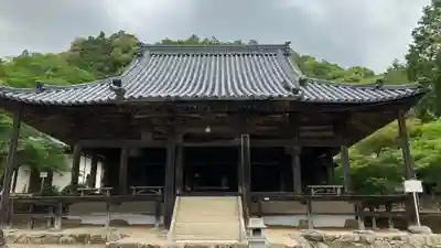 西法院の本殿・本堂