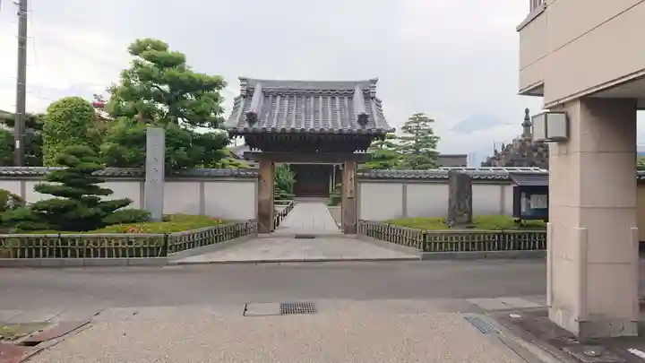 法源寺の山門・神門