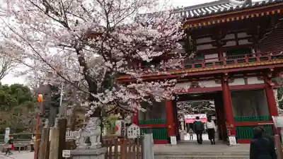 瀧泉寺(目黒不動尊)の山門・神門
