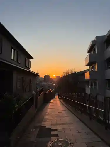 諏方神社の{uncategorized: "未分類", other: "その他", undefined: "問題あり", building: "その他建物", grave: "お墓", sacred_gate: "鳥居", guardian: "狛犬", statue: "像", buddha: "仏像", history: "歴史", nature: "自然", garden: "庭園", animal: "動物", pagoda: "塔", temizu: "手水舎", mountain_gate: "山門・神門", sanctuary: "本殿・本堂", subordinate: "末社・摂社", art: "芸術", scenery: "景色", jizo: "地蔵", ema: "絵馬", goshuin: "御朱印", omikuji: "おみくじ", items: "授与品その他", amulet: "お守り", goshuincho: "御朱印帳", eats: "食事", festival: "お祭り", votive_dance: "神楽", shichigosan: "七五三参", wedding: "結婚式", experience: "体験その他", initially: "初詣", around: "周辺", anti_infection: "感染症対策"}