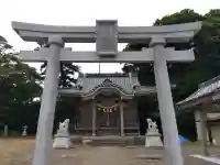 貴船神社の{uncategorized: "未分類", other: "その他", undefined: "問題あり", building: "その他建物", grave: "お墓", sacred_gate: "鳥居", guardian: "狛犬", statue: "像", buddha: "仏像", history: "歴史", nature: "自然", garden: "庭園", animal: "動物", pagoda: "塔", temizu: "手水舎", mountain_gate: "山門・神門", sanctuary: "本殿・本堂", subordinate: "末社・摂社", art: "芸術", scenery: "景色", jizo: "地蔵", ema: "絵馬", goshuin: "御朱印", omikuji: "おみくじ", items: "授与品その他", amulet: "お守り", goshuincho: "御朱印帳", eats: "食事", festival: "お祭り", votive_dance: "神楽", shichigosan: "七五三参", wedding: "結婚式", experience: "体験その他", initially: "初詣", around: "周辺", anti_infection: "感染症対策"}
