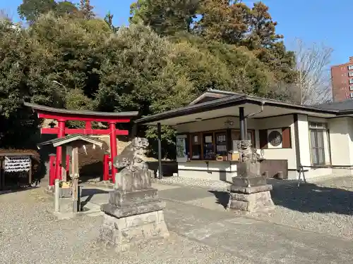 白山神社の{uncategorized: "未分類", other: "その他", undefined: "問題あり", building: "その他建物", grave: "お墓", sacred_gate: "鳥居", guardian: "狛犬", statue: "像", buddha: "仏像", history: "歴史", nature: "自然", garden: "庭園", animal: "動物", pagoda: "塔", temizu: "手水舎", mountain_gate: "山門・神門", sanctuary: "本殿・本堂", subordinate: "末社・摂社", art: "芸術", scenery: "景色", jizo: "地蔵", ema: "絵馬", goshuin: "御朱印", omikuji: "おみくじ", items: "授与品その他", amulet: "お守り", goshuincho: "御朱印帳", eats: "食事", festival: "お祭り", votive_dance: "神楽", shichigosan: "七五三参", wedding: "結婚式", experience: "体験その他", initially: "初詣", around: "周辺", anti_infection: "感染症対策"}
