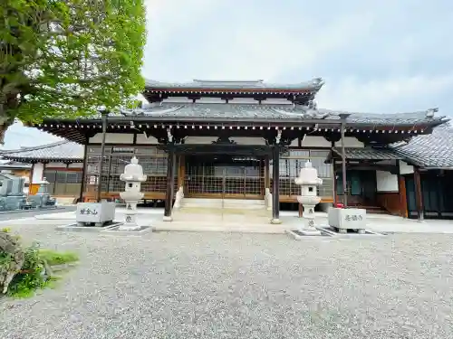 長福寺の{uncategorized: "未分類", other: "その他", undefined: "問題あり", building: "その他建物", grave: "お墓", sacred_gate: "鳥居", guardian: "狛犬", statue: "像", buddha: "仏像", history: "歴史", nature: "自然", garden: "庭園", animal: "動物", pagoda: "塔", temizu: "手水舎", mountain_gate: "山門・神門", sanctuary: "本殿・本堂", subordinate: "末社・摂社", art: "芸術", scenery: "景色", jizo: "地蔵", ema: "絵馬", goshuin: "御朱印", omikuji: "おみくじ", items: "授与品その他", amulet: "お守り", goshuincho: "御朱印帳", eats: "食事", festival: "お祭り", votive_dance: "神楽", shichigosan: "七五三参", wedding: "結婚式", experience: "体験その他", initially: "初詣", around: "周辺", anti_infection: "感染症対策"}