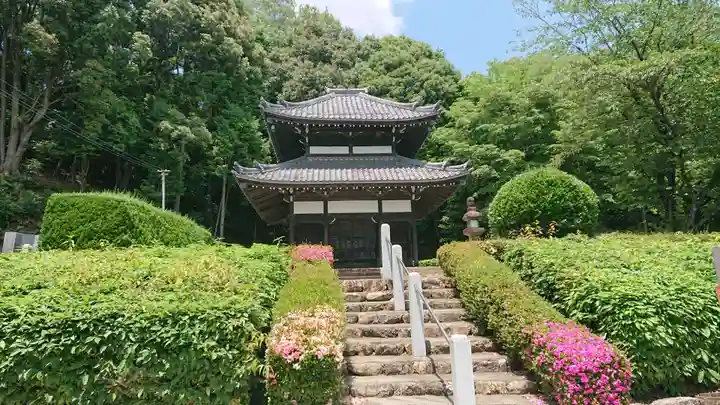 護国之寺の本殿・本堂
