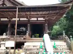 長命寺の本殿