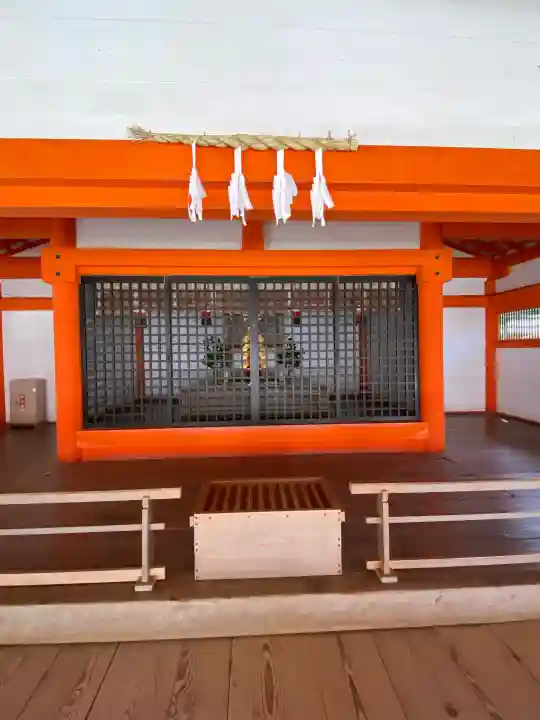 厳島神社の{uncategorized: "未分類", other: "その他", undefined: "問題あり", building: "その他建物", grave: "お墓", sacred_gate: "鳥居", guardian: "狛犬", statue: "像", buddha: "仏像", history: "歴史", nature: "自然", garden: "庭園", animal: "動物", pagoda: "塔", temizu: "手水舎", mountain_gate: "山門・神門", sanctuary: "本殿・本堂", subordinate: "末社・摂社", art: "芸術", scenery: "景色", jizo: "地蔵", ema: "絵馬", goshuin: "御朱印", omikuji: "おみくじ", items: "授与品その他", amulet: "お守り", goshuincho: "御朱印帳", eats: "食事", festival: "お祭り", votive_dance: "神楽", shichigosan: "七五三参", wedding: "結婚式", experience: "体験その他", initially: "初詣", around: "周辺", anti_infection: "感染症対策"}