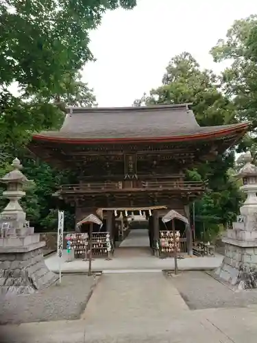 府八幡宮の山門