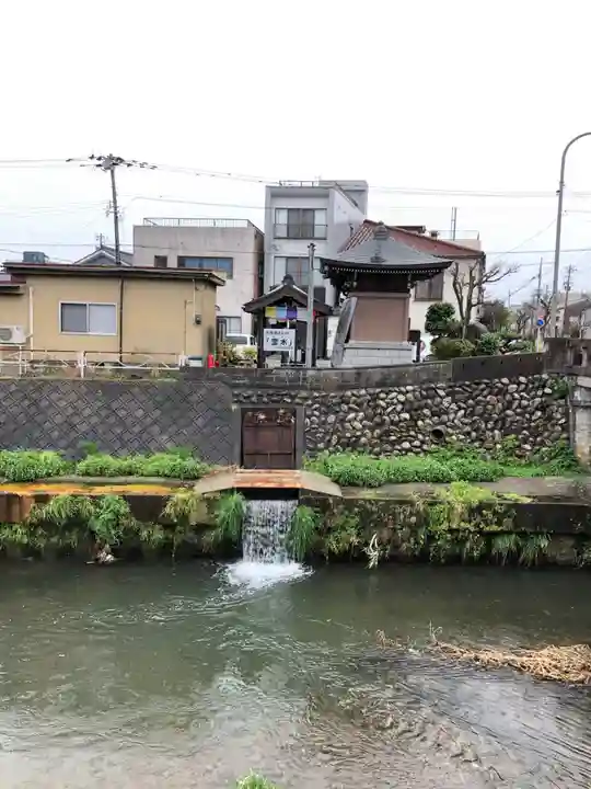 泉町二丁目(南部)延命地蔵尊の周辺