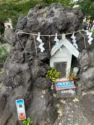 鳩森八幡神社の末社・摂社