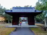 丸亀春日神社の山門・神門