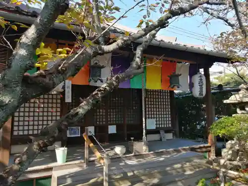 雨宝院の本殿・本堂