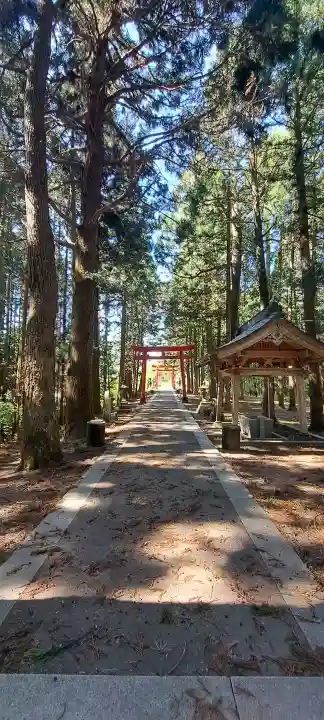竹駒神社の{uncategorized: "未分類", other: "その他", undefined: "問題あり", building: "その他建物", grave: "お墓", sacred_gate: "鳥居", guardian: "狛犬", statue: "像", buddha: "仏像", history: "歴史", nature: "自然", garden: "庭園", animal: "動物", pagoda: "塔", temizu: "手水舎", mountain_gate: "山門・神門", sanctuary: "本殿・本堂", subordinate: "末社・摂社", art: "芸術", scenery: "景色", jizo: "地蔵", ema: "絵馬", goshuin: "御朱印", omikuji: "おみくじ", items: "授与品その他", amulet: "お守り", goshuincho: "御朱印帳", eats: "食事", festival: "お祭り", votive_dance: "神楽", shichigosan: "七五三参", wedding: "結婚式", experience: "体験その他", initially: "初詣", around: "周辺", anti_infection: "感染症対策"}