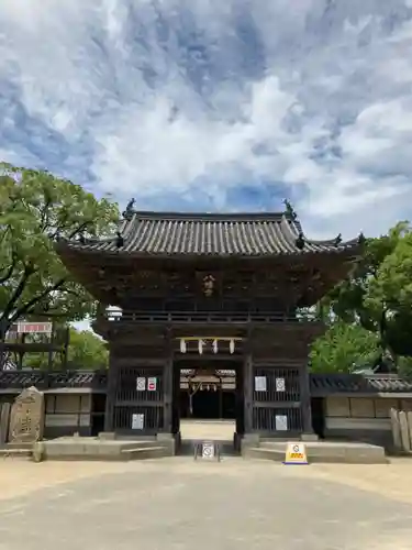 松原八幡神社の山門