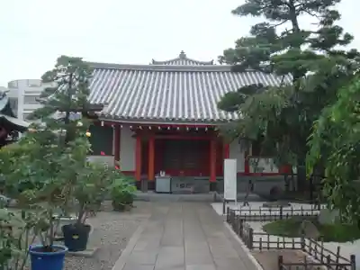 自性院の本殿・本堂