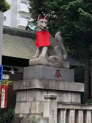 京濱伏見稲荷神社の狛犬