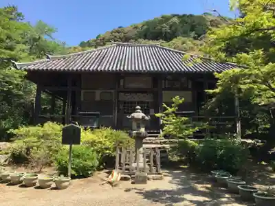 栄山寺の本殿・本堂