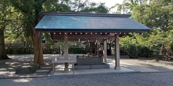 安房神社の手水舎
