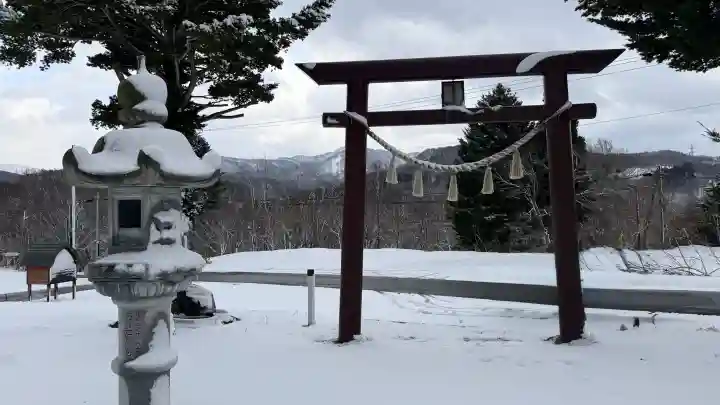 千軒神社の{uncategorized: "未分類", other: "その他", undefined: "問題あり", building: "その他建物", grave: "お墓", sacred_gate: "鳥居", guardian: "狛犬", statue: "像", buddha: "仏像", history: "歴史", nature: "自然", garden: "庭園", animal: "動物", pagoda: "塔", temizu: "手水舎", mountain_gate: "山門・神門", sanctuary: "本殿・本堂", subordinate: "末社・摂社", art: "芸術", scenery: "景色", jizo: "地蔵", ema: "絵馬", goshuin: "御朱印", omikuji: "おみくじ", items: "授与品その他", amulet: "お守り", goshuincho: "御朱印帳", eats: "食事", festival: "お祭り", votive_dance: "神楽", shichigosan: "七五三参", wedding: "結婚式", experience: "体験その他", initially: "初詣", around: "周辺", anti_infection: "感染症対策"}