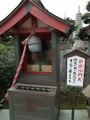 満願寺の末社