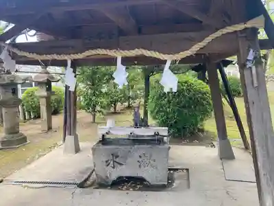 大神神社(花池)の手水舎