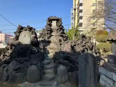 中割天祖神社の{uncategorized: "未分類", other: "その他", undefined: "問題あり", building: "その他建物", grave: "お墓", sacred_gate: "鳥居", guardian: "狛犬", statue: "像", buddha: "仏像", history: "歴史", nature: "自然", garden: "庭園", animal: "動物", pagoda: "塔", temizu: "手水舎", mountain_gate: "山門・神門", sanctuary: "本殿・本堂", subordinate: "末社・摂社", art: "芸術", scenery: "景色", jizo: "地蔵", ema: "絵馬", goshuin: "御朱印", omikuji: "おみくじ", items: "授与品その他", amulet: "お守り", goshuincho: "御朱印帳", eats: "食事", festival: "お祭り", votive_dance: "神楽", shichigosan: "七五三参", wedding: "結婚式", experience: "体験その他", initially: "初詣", around: "周辺", anti_infection: "感染症対策"}