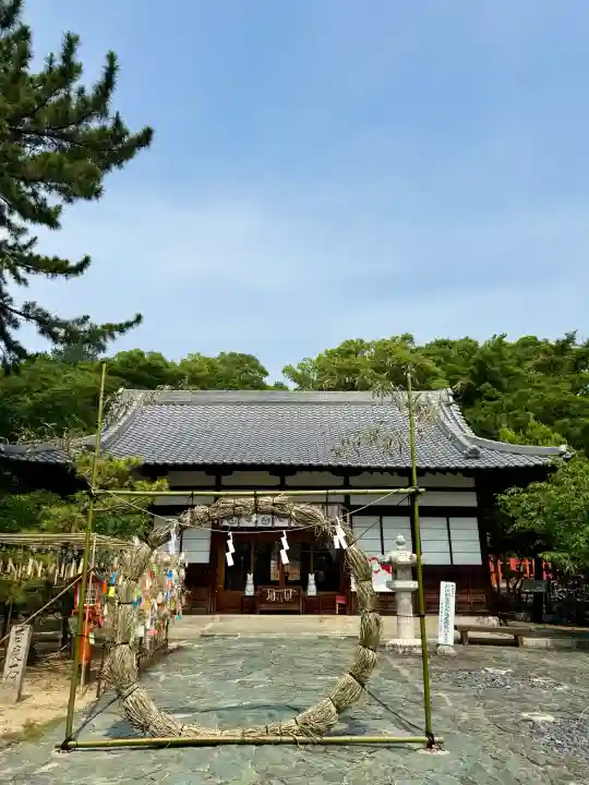 玉津島神社の{uncategorized: "未分類", other: "その他", undefined: "問題あり", building: "その他建物", grave: "お墓", sacred_gate: "鳥居", guardian: "狛犬", statue: "像", buddha: "仏像", history: "歴史", nature: "自然", garden: "庭園", animal: "動物", pagoda: "塔", temizu: "手水舎", mountain_gate: "山門・神門", sanctuary: "本殿・本堂", subordinate: "末社・摂社", art: "芸術", scenery: "景色", jizo: "地蔵", ema: "絵馬", goshuin: "御朱印", omikuji: "おみくじ", items: "授与品その他", amulet: "お守り", goshuincho: "御朱印帳", eats: "食事", festival: "お祭り", votive_dance: "神楽", shichigosan: "七五三参", wedding: "結婚式", experience: "体験その他", initially: "初詣", around: "周辺", anti_infection: "感染症対策"}