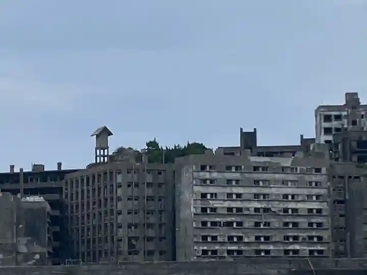 端島神社の{uncategorized: "未分類", other: "その他", undefined: "問題あり", building: "その他建物", grave: "お墓", sacred_gate: "鳥居", guardian: "狛犬", statue: "像", buddha: "仏像", history: "歴史", nature: "自然", garden: "庭園", animal: "動物", pagoda: "塔", temizu: "手水舎", mountain_gate: "山門・神門", sanctuary: "本殿・本堂", subordinate: "末社・摂社", art: "芸術", scenery: "景色", jizo: "地蔵", ema: "絵馬", goshuin: "御朱印", omikuji: "おみくじ", items: "授与品その他", amulet: "お守り", goshuincho: "御朱印帳", eats: "食事", festival: "お祭り", votive_dance: "神楽", shichigosan: "七五三参", wedding: "結婚式", experience: "体験その他", initially: "初詣", around: "周辺", anti_infection: "感染症対策"}