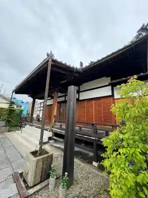 長全寺の{uncategorized: "未分類", other: "その他", undefined: "問題あり", building: "その他建物", grave: "お墓", sacred_gate: "鳥居", guardian: "狛犬", statue: "像", buddha: "仏像", history: "歴史", nature: "自然", garden: "庭園", animal: "動物", pagoda: "塔", temizu: "手水舎", mountain_gate: "山門・神門", sanctuary: "本殿・本堂", subordinate: "末社・摂社", art: "芸術", scenery: "景色", jizo: "地蔵", ema: "絵馬", goshuin: "御朱印", omikuji: "おみくじ", items: "授与品その他", amulet: "お守り", goshuincho: "御朱印帳", eats: "食事", festival: "お祭り", votive_dance: "神楽", shichigosan: "七五三参", wedding: "結婚式", experience: "体験その他", initially: "初詣", around: "周辺", anti_infection: "感染症対策"}