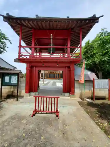 西慶寺(新田触不動尊)の山門