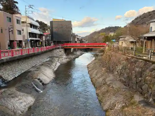 修禅寺の{uncategorized: "未分類", other: "その他", undefined: "問題あり", building: "その他建物", grave: "お墓", sacred_gate: "鳥居", guardian: "狛犬", statue: "像", buddha: "仏像", history: "歴史", nature: "自然", garden: "庭園", animal: "動物", pagoda: "塔", temizu: "手水舎", mountain_gate: "山門・神門", sanctuary: "本殿・本堂", subordinate: "末社・摂社", art: "芸術", scenery: "景色", jizo: "地蔵", ema: "絵馬", goshuin: "御朱印", omikuji: "おみくじ", items: "授与品その他", amulet: "お守り", goshuincho: "御朱印帳", eats: "食事", festival: "お祭り", votive_dance: "神楽", shichigosan: "七五三参", wedding: "結婚式", experience: "体験その他", initially: "初詣", around: "周辺", anti_infection: "感染症対策"}