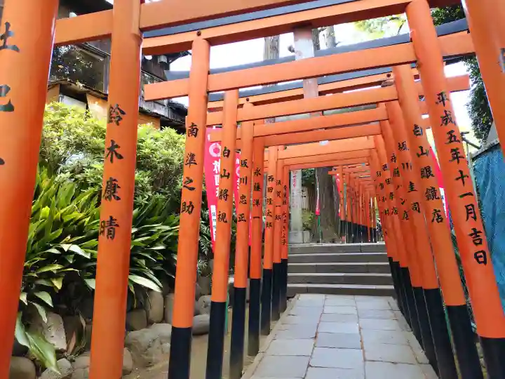 花園稲荷神社の{uncategorized: "未分類", other: "その他", undefined: "問題あり", building: "その他建物", grave: "お墓", sacred_gate: "鳥居", guardian: "狛犬", statue: "像", buddha: "仏像", history: "歴史", nature: "自然", garden: "庭園", animal: "動物", pagoda: "塔", temizu: "手水舎", mountain_gate: "山門・神門", sanctuary: "本殿・本堂", subordinate: "末社・摂社", art: "芸術", scenery: "景色", jizo: "地蔵", ema: "絵馬", goshuin: "御朱印", omikuji: "おみくじ", items: "授与品その他", amulet: "お守り", goshuincho: "御朱印帳", eats: "食事", festival: "お祭り", votive_dance: "神楽", shichigosan: "七五三参", wedding: "結婚式", experience: "体験その他", initially: "初詣", around: "周辺", anti_infection: "感染症対策"}