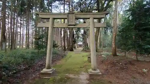 六所神社の鳥居