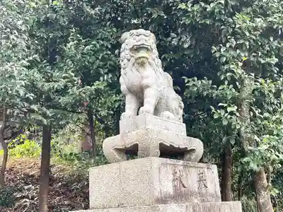 八坂八幡神社の狛犬