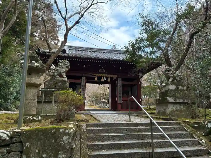 神峯山寺の{uncategorized: "未分類", other: "その他", undefined: "問題あり", building: "その他建物", grave: "お墓", sacred_gate: "鳥居", guardian: "狛犬", statue: "像", buddha: "仏像", history: "歴史", nature: "自然", garden: "庭園", animal: "動物", pagoda: "塔", temizu: "手水舎", mountain_gate: "山門・神門", sanctuary: "本殿・本堂", subordinate: "末社・摂社", art: "芸術", scenery: "景色", jizo: "地蔵", ema: "絵馬", goshuin: "御朱印", omikuji: "おみくじ", items: "授与品その他", amulet: "お守り", goshuincho: "御朱印帳", eats: "食事", festival: "お祭り", votive_dance: "神楽", shichigosan: "七五三参", wedding: "結婚式", experience: "体験その他", initially: "初詣", around: "周辺", anti_infection: "感染症対策"}