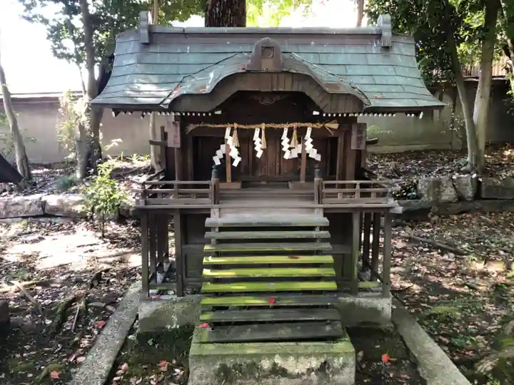 離宮八幡宮の本殿・本堂