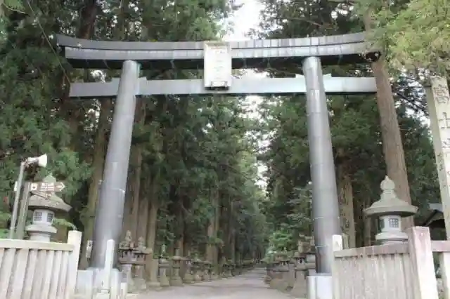 北口本宮冨士浅間神社の鳥居