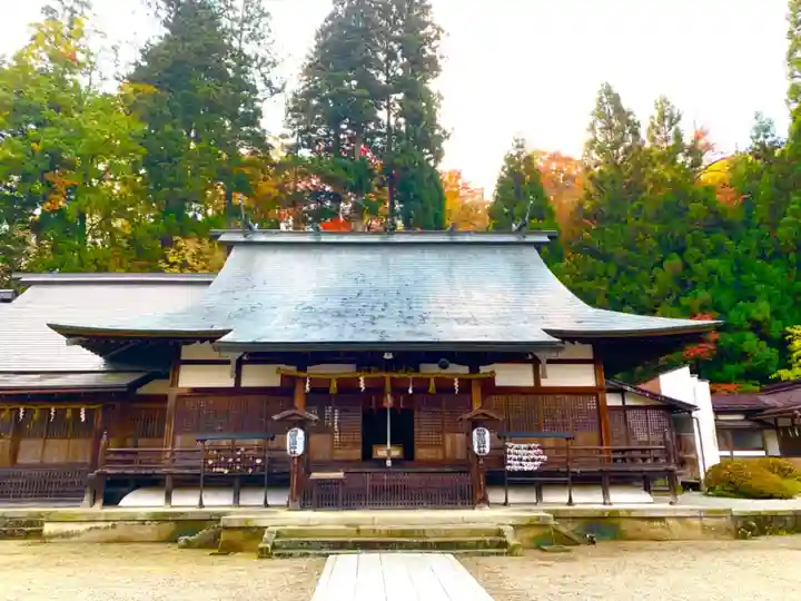 飛驒護國神社の本殿・本堂