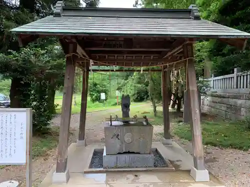 安房神社の手水舎