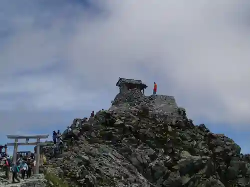 雄山神社峰本社の建物その他