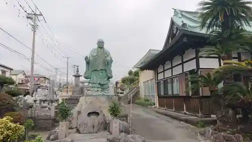 玄竜寺の像