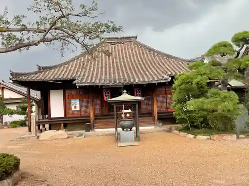 荘厳浄土寺の本殿