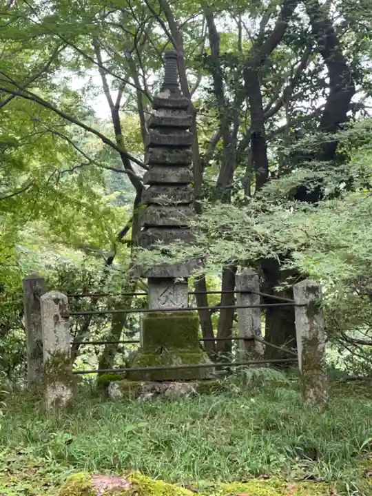 勝持寺(花の寺)の塔