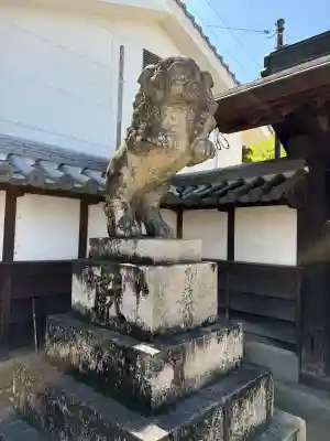 素盞嗚神社の{uncategorized: "未分類", other: "その他", undefined: "問題あり", building: "その他建物", grave: "お墓", sacred_gate: "鳥居", guardian: "狛犬", statue: "像", buddha: "仏像", history: "歴史", nature: "自然", garden: "庭園", animal: "動物", pagoda: "塔", temizu: "手水舎", mountain_gate: "山門・神門", sanctuary: "本殿・本堂", subordinate: "末社・摂社", art: "芸術", scenery: "景色", jizo: "地蔵", ema: "絵馬", goshuin: "御朱印", omikuji: "おみくじ", items: "授与品その他", amulet: "お守り", goshuincho: "御朱印帳", eats: "食事", festival: "お祭り", votive_dance: "神楽", shichigosan: "七五三参", wedding: "結婚式", experience: "体験その他", initially: "初詣", around: "周辺", anti_infection: "感染症対策"}