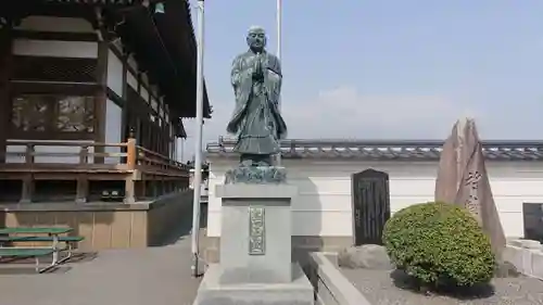 立圓寺の像