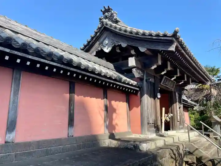 蓮光寺の{uncategorized: "未分類", other: "その他", undefined: "問題あり", building: "その他建物", grave: "お墓", sacred_gate: "鳥居", guardian: "狛犬", statue: "像", buddha: "仏像", history: "歴史", nature: "自然", garden: "庭園", animal: "動物", pagoda: "塔", temizu: "手水舎", mountain_gate: "山門・神門", sanctuary: "本殿・本堂", subordinate: "末社・摂社", art: "芸術", scenery: "景色", jizo: "地蔵", ema: "絵馬", goshuin: "御朱印", omikuji: "おみくじ", items: "授与品その他", amulet: "お守り", goshuincho: "御朱印帳", eats: "食事", festival: "お祭り", votive_dance: "神楽", shichigosan: "七五三参", wedding: "結婚式", experience: "体験その他", initially: "初詣", around: "周辺", anti_infection: "感染症対策"}