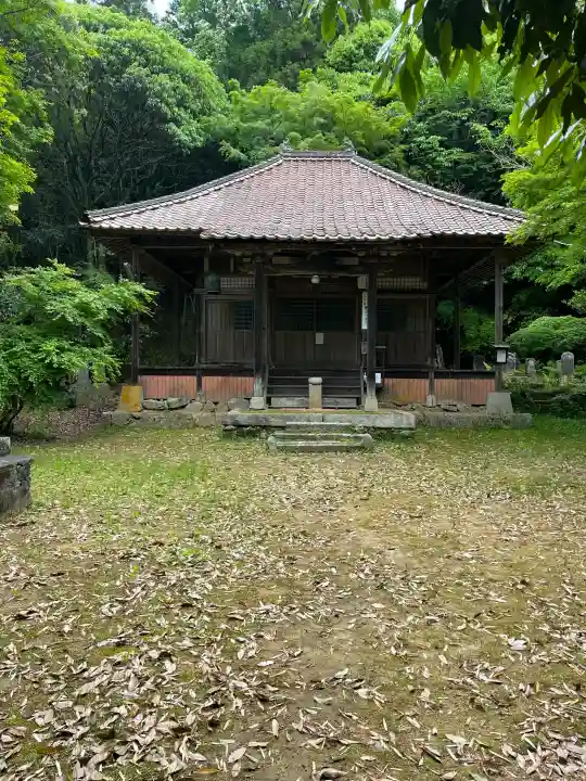 光政寺の{uncategorized: "未分類", other: "その他", undefined: "問題あり", building: "その他建物", grave: "お墓", sacred_gate: "鳥居", guardian: "狛犬", statue: "像", buddha: "仏像", history: "歴史", nature: "自然", garden: "庭園", animal: "動物", pagoda: "塔", temizu: "手水舎", mountain_gate: "山門・神門", sanctuary: "本殿・本堂", subordinate: "末社・摂社", art: "芸術", scenery: "景色", jizo: "地蔵", ema: "絵馬", goshuin: "御朱印", omikuji: "おみくじ", items: "授与品その他", amulet: "お守り", goshuincho: "御朱印帳", eats: "食事", festival: "お祭り", votive_dance: "神楽", shichigosan: "七五三参", wedding: "結婚式", experience: "体験その他", initially: "初詣", around: "周辺", anti_infection: "感染症対策"}
