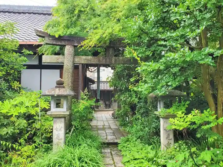 本長寺の末社・摂社